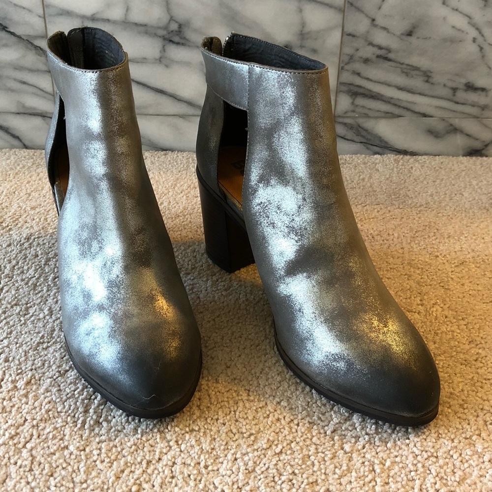 BC X Free People gray cut-out booties, sz 9.5.